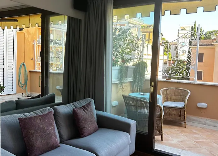 La Finestra Su San Pietro Terrace And View